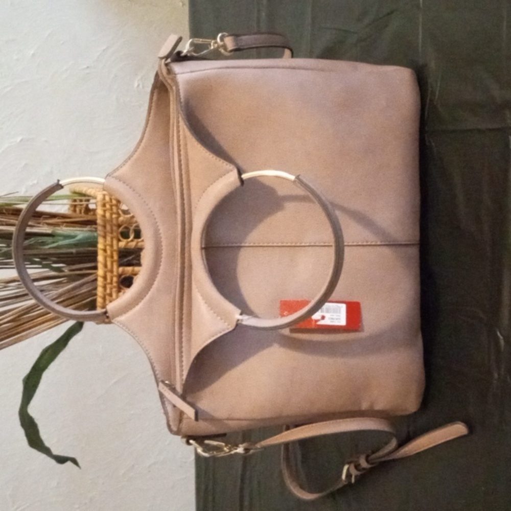 Women hand bag with straps